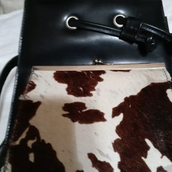 Vintage black and cow hide awesome "cool" purse - Picture 2 of 7